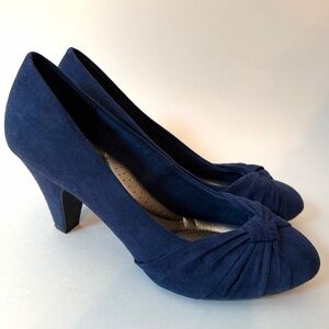 Abella Classic Navy Heels